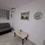 アパート Beach Apartment *