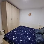 Beach Apartment *